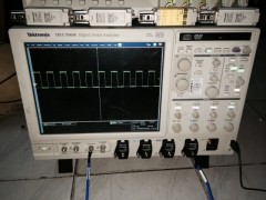 DSA70404 示波器