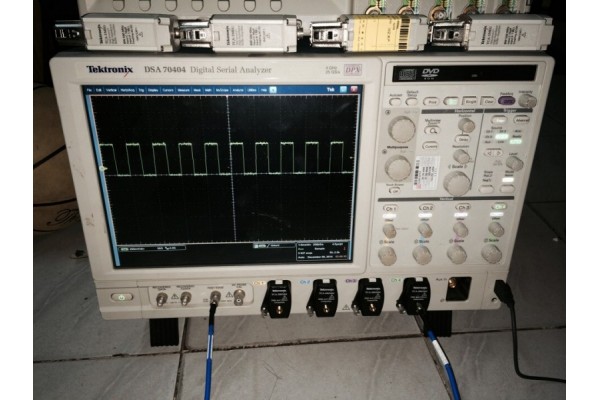 DSA70404 示波器