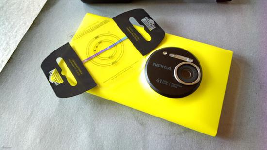 4100万像素的蔡司镜头成为Lumia 1020最大亮点(图片引自dospy.com)